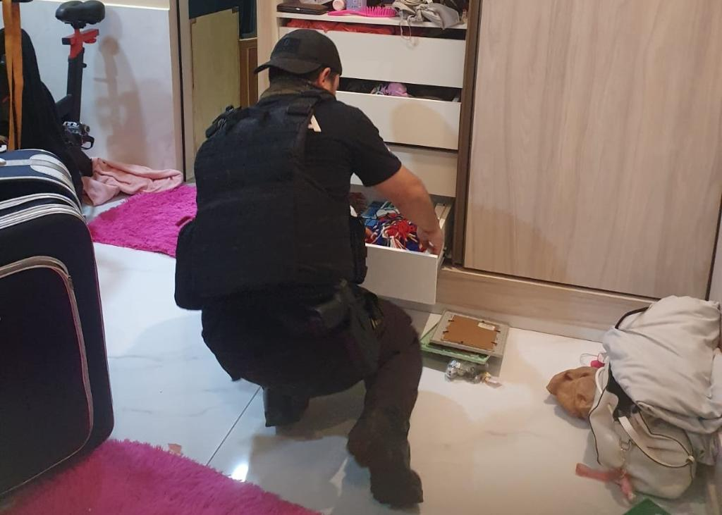 image-15 Operação Porta Fechada: Mulher responsável pelo financeiro de 5 toneladas de drogas é presa em Cuiabá