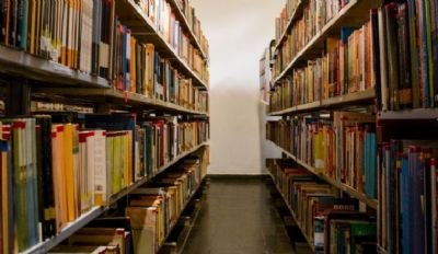 secel Maior biblioteca de MT completa 113 anos e segue ativa mesmo em reforma