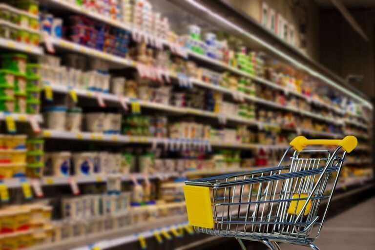 cidades-abordagem-celular-supermercado-1727749847