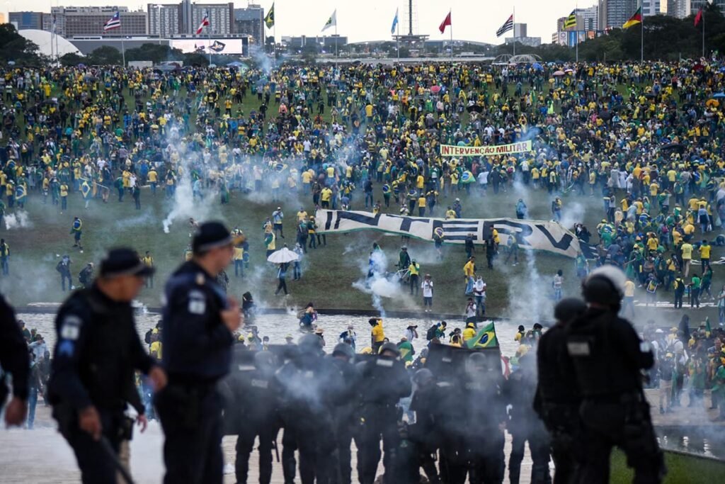 SSP-DF-orientou-PM-a-agir-contra-bolsonaristas-2-dias-antes-de-atos-terroristas-e-confirma-negligência
