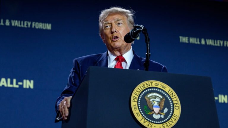 Donald-Trump-pulpito-848x477