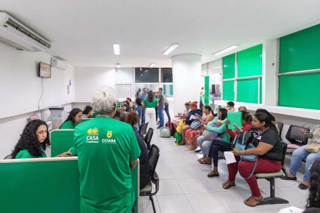 image-176-1024x682 Prefeitura faz plantão de atendimentos para o programa Casa Cuiabana