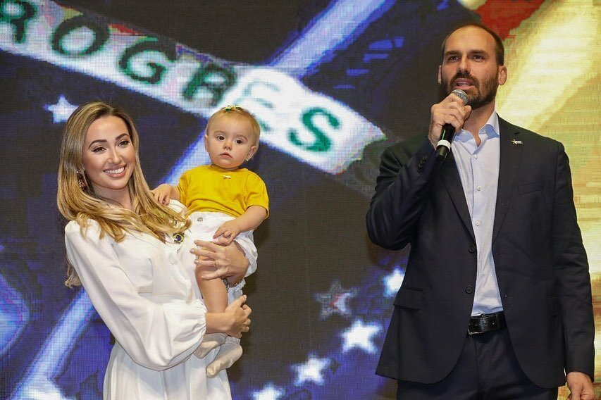 image-255 STF manda bloquear contas de esposa de Eduardo Bolsonaro
