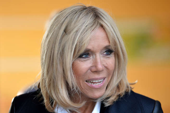 image-339 Amor fora dos padrões: Emmanuel e Brigitte Macron