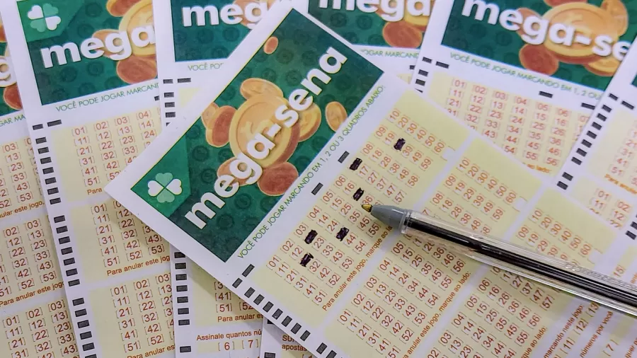 mega-sena-concurso-da-mega-sena-jogos-da-mega-sena-loteria-da-mega-sena---volantes-da-mega-sena-sendo-preenchidos-para-apostas-em-casas-lotericas-da-caixa-1746559458611_v2_900x506.jpg