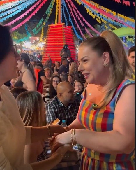 paula-e-comunidade O Melhor Arraiá de Cuiabá tem noite histórica com 15 mil pessoas e show de Israel Novaes; veja fotos