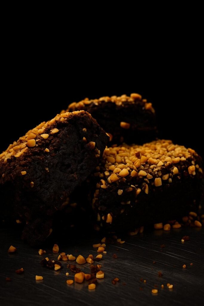 1a440a63-f733-4ef2-b58f-5957c99f9f2e-683x1024 Peaky Brownies: jovem de 20 anos conquista espaço com brownies de whisky em Várzea Grande