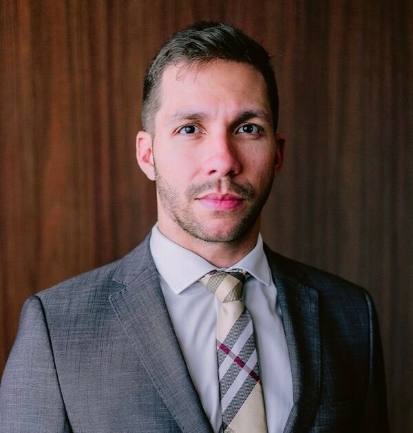 DANIEL GOMNES