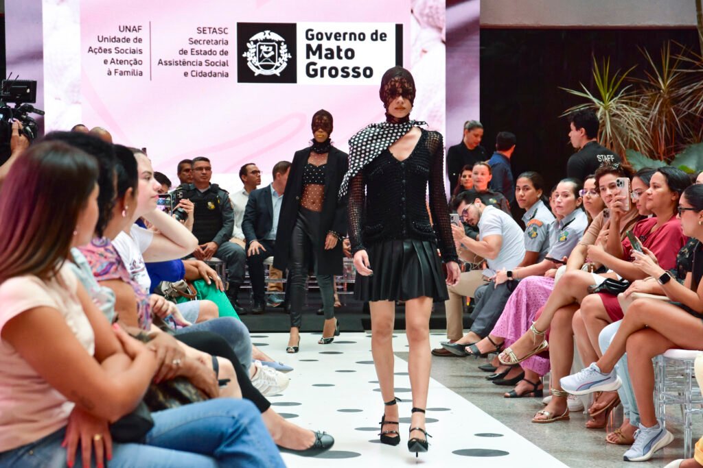 capa-2-1024x683 Moda que abraça: desfile mais uma marca edição solidária do bazar Vem Ser Mais Solidário