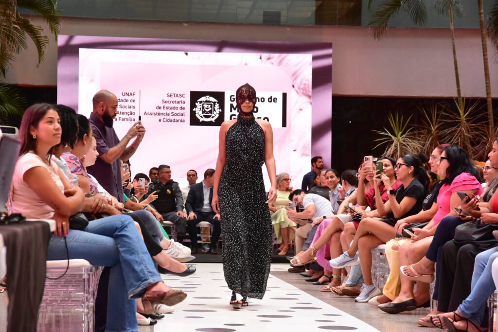 capa-4-1024x683 Moda que abraça: desfile mais uma marca edição solidária do bazar Vem Ser Mais Solidário