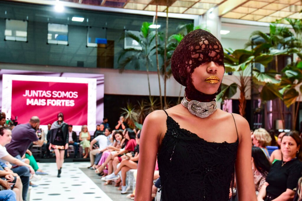 capa-do-site-1024x683 Moda que abraça: desfile mais uma marca edição solidária do bazar Vem Ser Mais Solidário