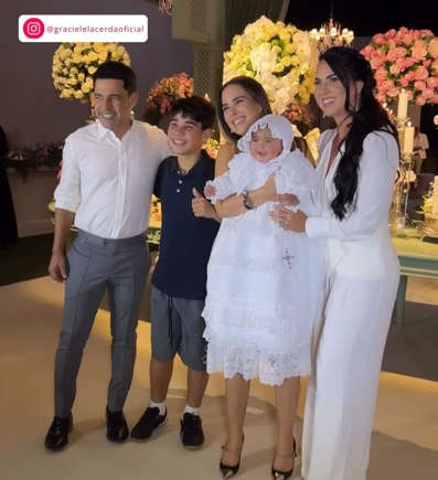 image-388 Batizado de Clara reúne família e famosos em São Paulo; veja fotos e vídeo