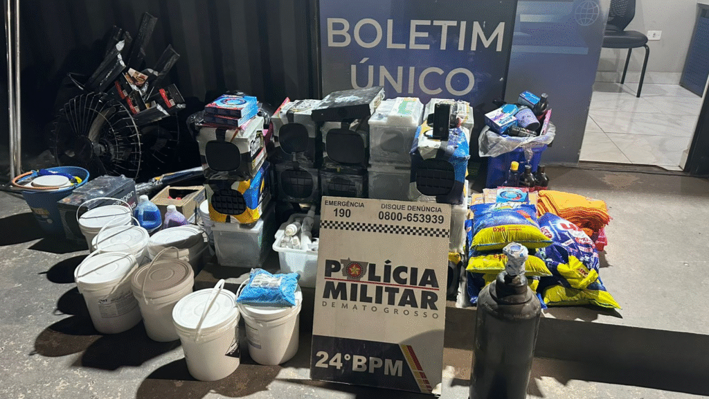 image-399-1024x576 Polícia recupera produtos furtados em Cuiabá e prende suspeitos; veja vídeo