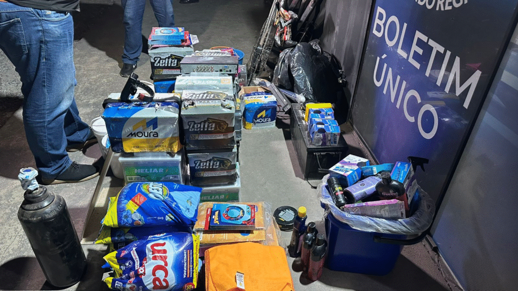 image-400-1024x576 Polícia recupera produtos furtados em Cuiabá e prende suspeitos; veja vídeo