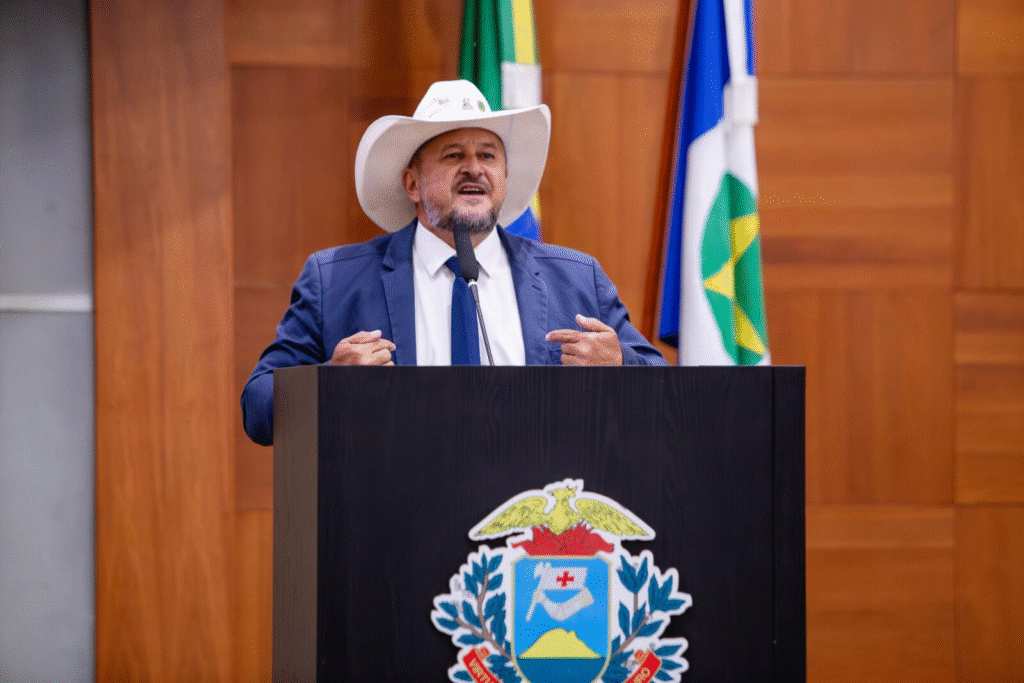 image-454-1024x683 ALMT aprova moção de repúdio à reitora da UFMT por apoio ao MST