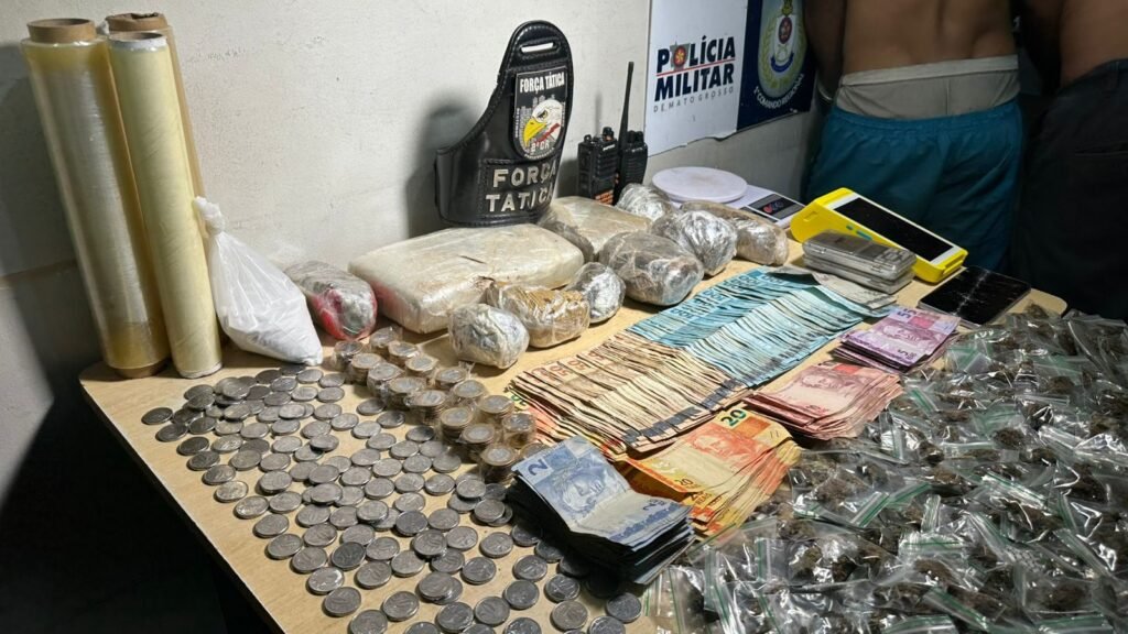 WhatsApp-Image-2025-09-26-at-06.30.21-1024x576 Força Tática desmonta ponto de tráfico e apreende grande quantidade de drogas em Cuiabá