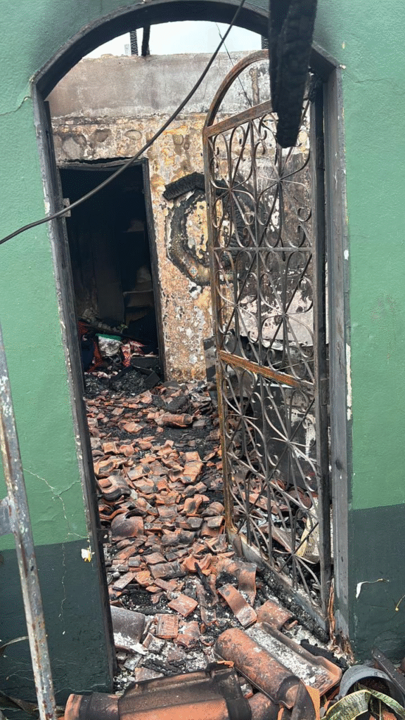 image-329-576x1024 SOLIDARIEDADE: Jovem mãe perde tudo em incêndio e pede ajuda para recomeçar