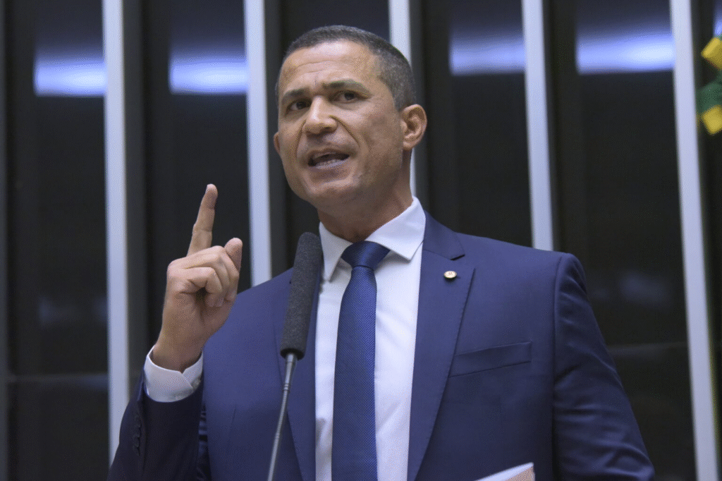 image-75-1024x682 Assis elogia decisão do União e PP de abandonar Lula: "Foi acertada"