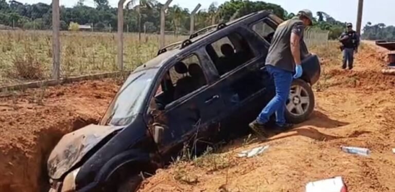 carro-em-valeta-hudson