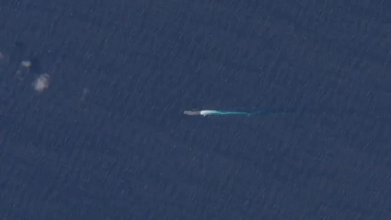 Imagens-de-satelite-mostram-navio-da-Marinha-dos-EUA-se-deslocando-em-direcao-a-Venezuela