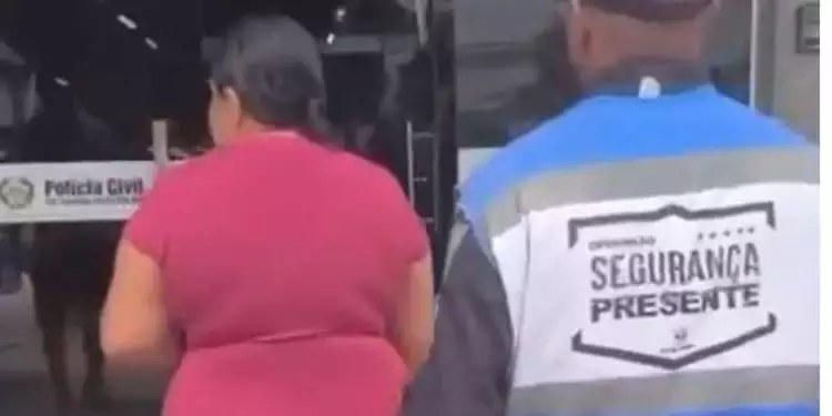 Mulher-foi-detida-apos-consumir-alimentos-em-uma-lanchonete-e-se-recusar-a-pagar-a-conta