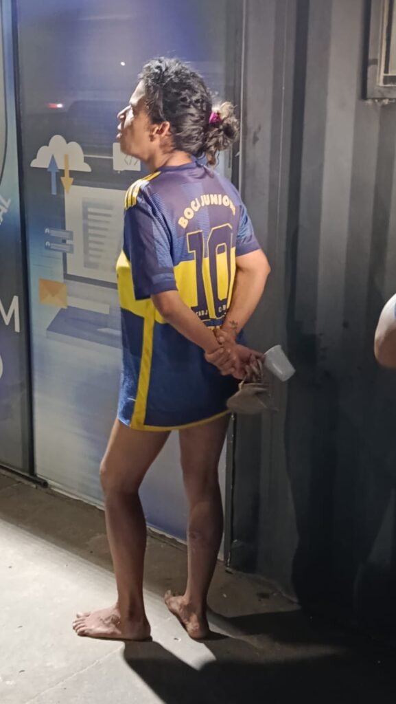 WhatsApp-Image-2025-11-19-at-07.02.11-577x1024 Jardim Kennedy: suspeita de furtar carnes é presa após fuga em supermercado