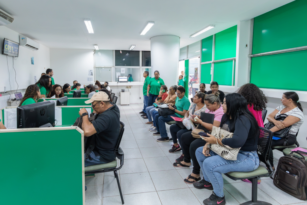 image-207-1024x683 Programa Casa Cuiabana inicia entrega de documentos com mais de 200 atendimentos