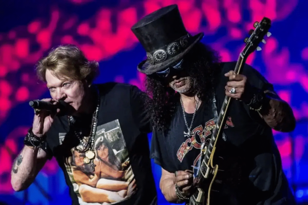 image-44-1024x683 RETROSPECTIVA: Megaestrutura, exigências internacionais e fãs apaixonados marcaram show do Guns N’ Roses em Cuiabá